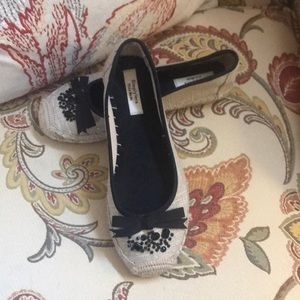 Adorable Vera Wang espadrilles!
